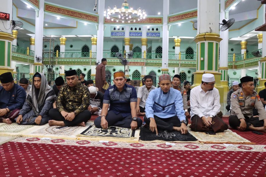 Kapolres Sidrap dan Forkopimda Adakan Takbiran Bersama di Masjid Agung Sambut Idul Adha 1445 H