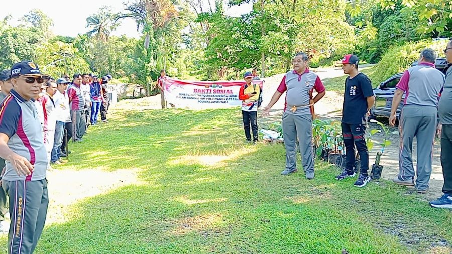 Sinergitas TNI-Polri dan Pemda Luwu Utara Gelar Bakti Sosial Penanaman Pohon