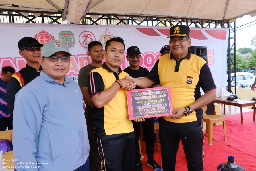 *Kado Spesial: Menjelang Purna Bakti, Wakapolres Luwu Utara Dapat Hadiah Umrah dari Anggota DPR RI*