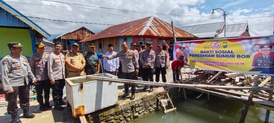Moment HUT Bhayangkara ke-78 makin berwarna dengan adanya peresmian sumur bor