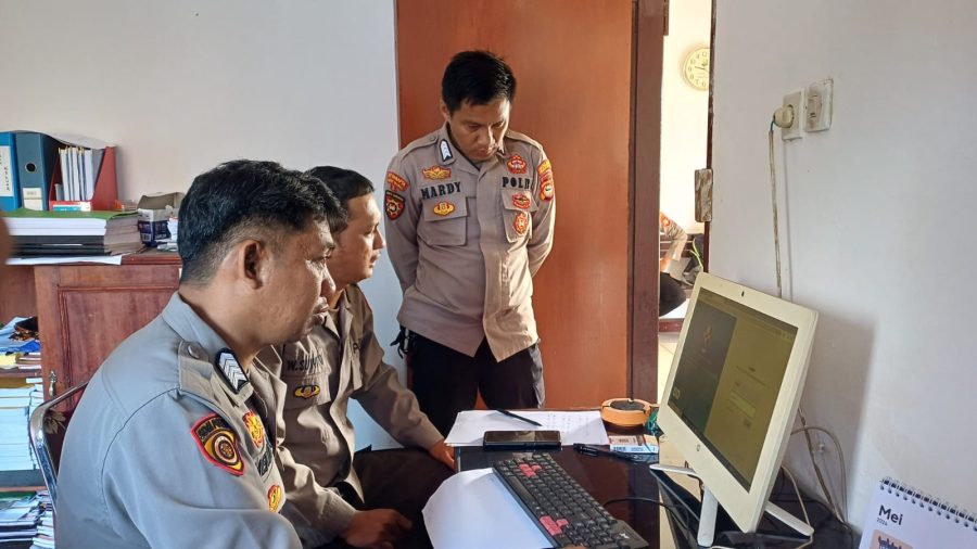 Pastikan Kelengkapan Administrasi Berbasis TI, Bag SDM Polres Toraja Utara Gelar Supervisi ke Polsek Jajaran