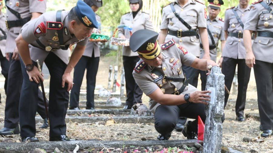 Upacara Ziarah Rombongan dan Tabur Bunga, Kapolres Parepare : Momentum Bangkitkan Semangat Pengabdian Terbaik