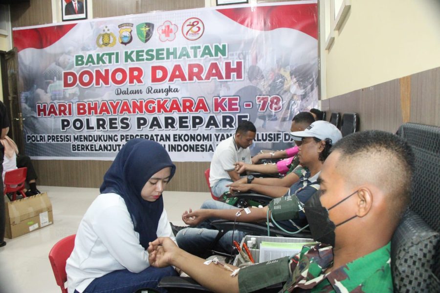 Donor Darah Hari Bhayangkara Ke 78 Polres Parepare, TNI Polri Sumbang 82 Kantong Darah
