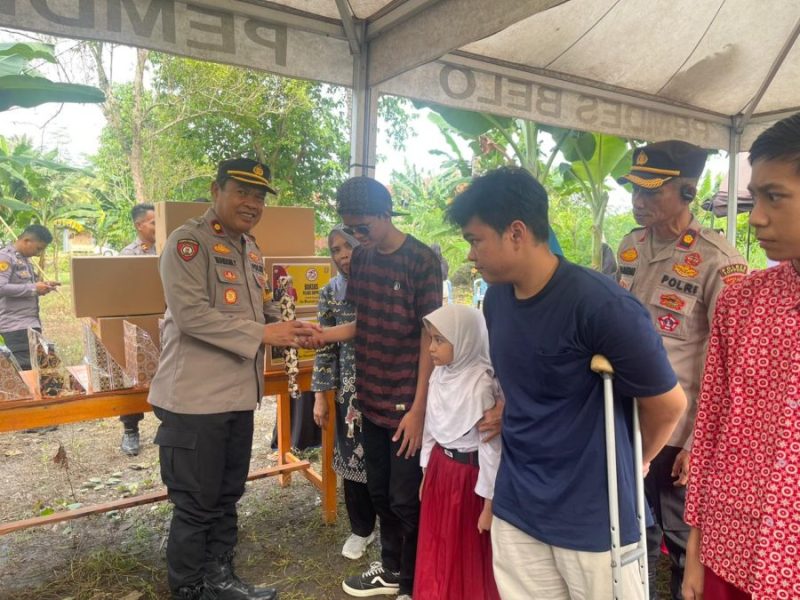 Dalam rangka HUT Bhayangkara ke-78 Polres Soppeng menggelar bakti kesehatan dan bakti sosial