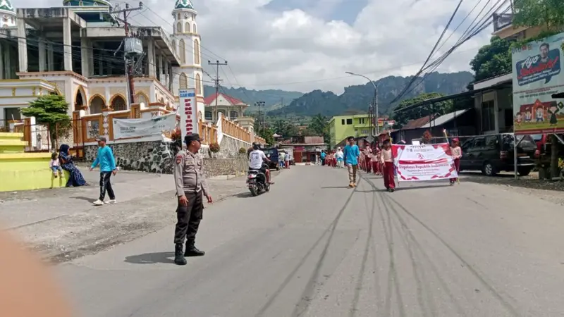 Polsek Alla Laksanakan Pengamanan Ceremony Pembukaan Rangkaian Kegiatan Jelang HUT RI 79