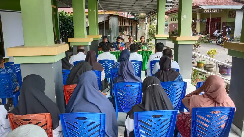 Kapolsek Alla Di Dampingi Bhabinkamtibmas Hadiri Rembuk Stunting Tingkat Kecamatan Alla