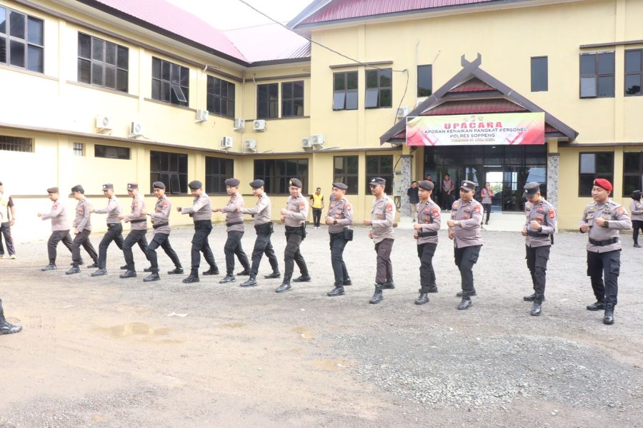 Polres Soppeng menggelar latihan pengendalian massa (Dalmas) bertempat di halaman belakang Mapolres Soppeng