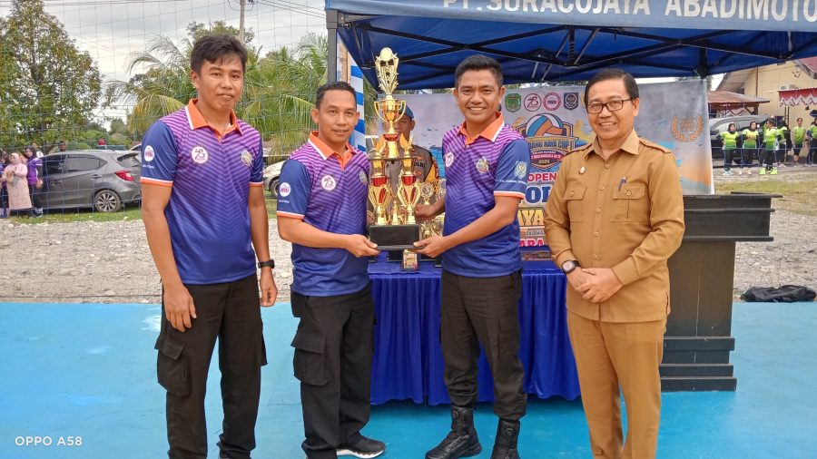 *Peresmian Lapangan dan Pembukaan Turnamen Bola Voli Putri di Sabbang Raya*