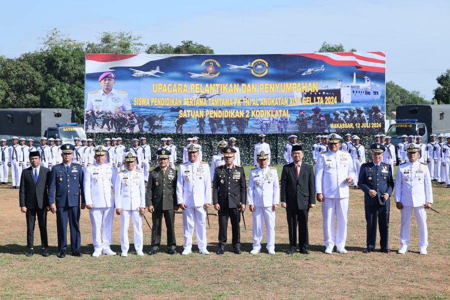 Kapolda Sulsel Hadiri Upacara Pelantikan dan Penyumpahan Dikmata TNI AL Angkatan XLIV T.A 2024 Satdik 2 Kodiklatal