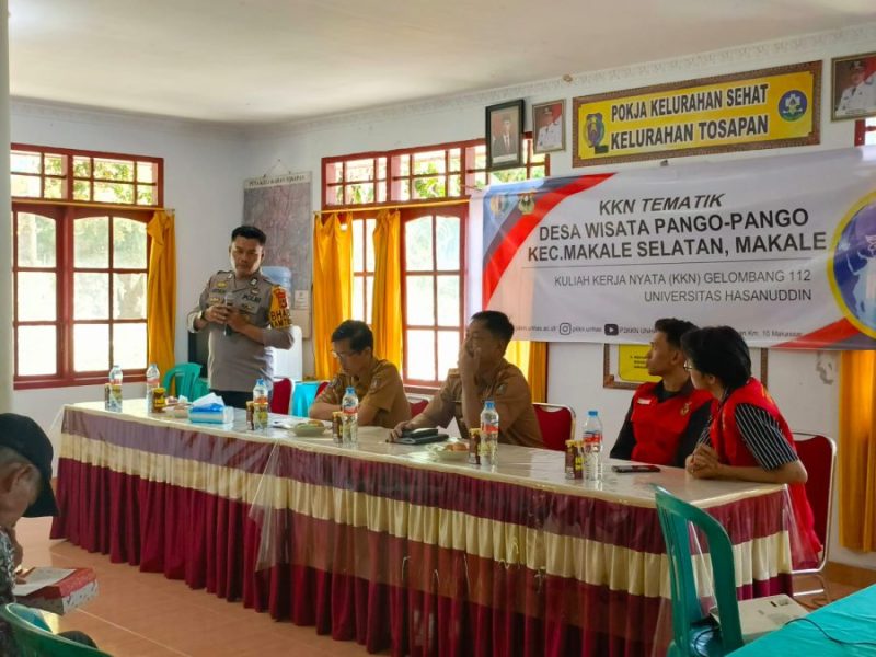 *Bhabinkamtibmas Polres Tator, Aktif Jalin Komunikasi Dengan Mahasiswa KKN*