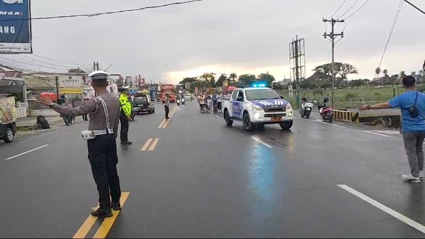 Antusiasme Masyarakat Ikuti Kegiatan,BRIMO Social Run 2024: Sat Lantas lakukan Pengawalan dan Beri Rasa Aman