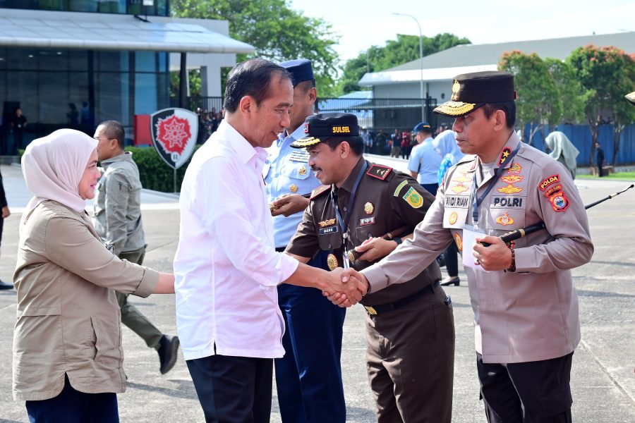 Kapolda Sulsel Dampingi Kunjungan Kerja Presiden RI Ir. Joko Widodo di Sulawesi Selatan