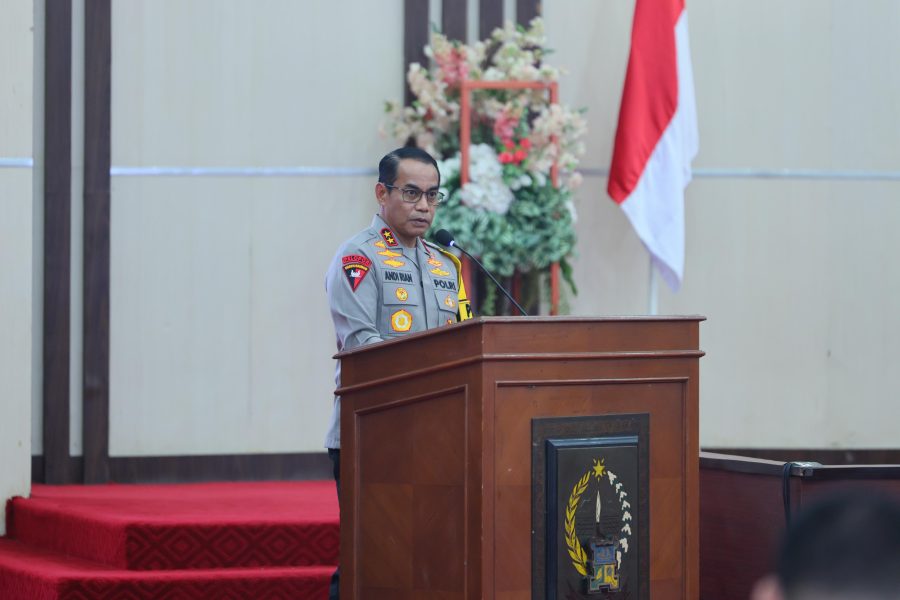 Kapolda Sulsel Hadiri Rapat Persiapan Pelaksanaan Pilkada Serentak Provinsi Sulsel