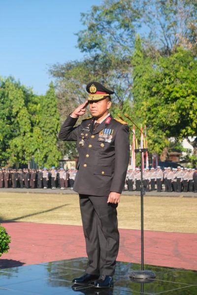 Wakapolda Sulsel Pimpin Upacara HUT RI Ke-79 di Mapolda Sulsel