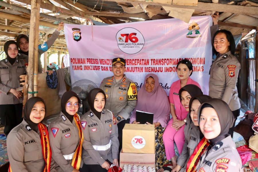Sambut HUT Polwan dan HKGB, Kapolres Sidrap bersama Ketua Bhayangkari Gelar Kunjungan Sosial Berbagi Kebahagiaan