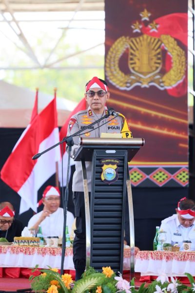 Kapolda Sulsel Hadiri Cooling System Dalam Rangka Deklarasi Pilkada Damai