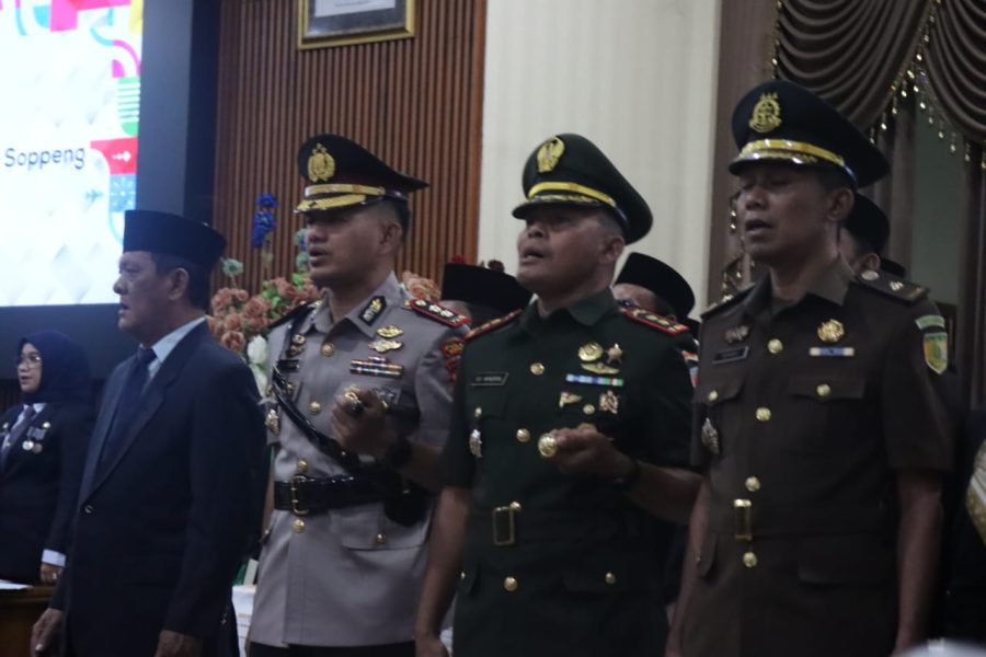 Kapolres soppeng hadiri rapat paripurna DPRD terkait pengucapan Sumpah Anggota DPRD Kab. Soppeng
