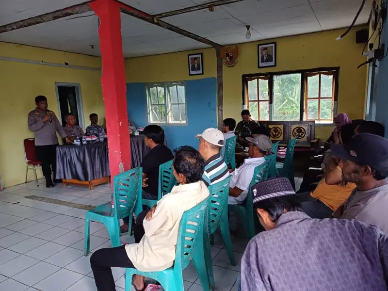 Sat Binmas Polres Enrekang Sosialisasi Kamtibmas Menjelang Pilkada 2024 di Kabupaten Enrekang