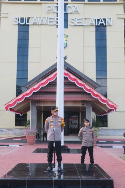 Wakapolda Sulsel Pimpin Apel Pagi dan Beri Arahan Kepada Personel