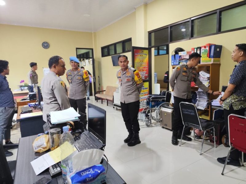 Maksimalkan Kualitas Pelayanan, Kapolres Soppeng lakukan Sidak