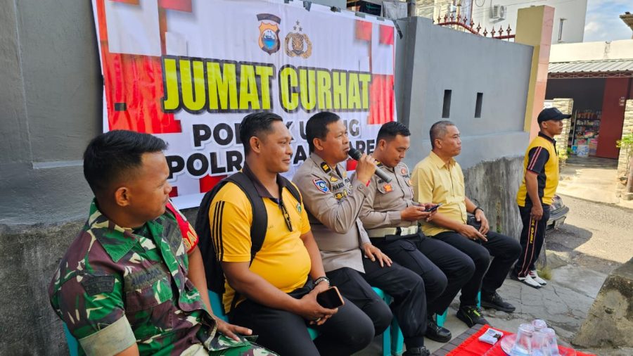 Jumat Curhat Bersama Warga RW 008 Kel. Ujung Bulu, Polsek Ujung Jawab Pertanyaan Bang One