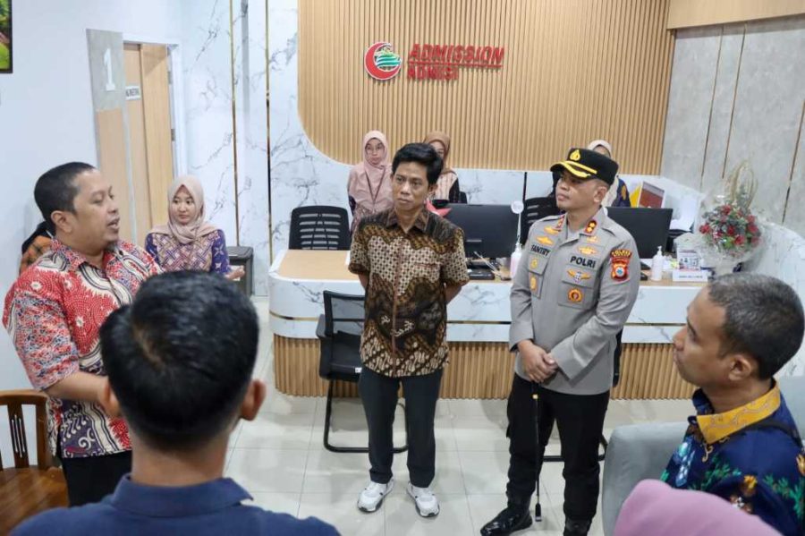 Kapolres Sidrap dan KPU Visitasi RSUP Wahidin dan RS Unhas Makassar Jelang Pendaftaran Bacalon Kepala daerah