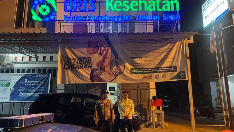 Jaga Malam Enrekang, Polsek Enrekang Patroli Blue Light Kunjungi Obyek Vital dalam Jam Rawan