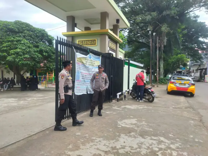 Fokus Ciptakan Kamtibmas Kondusif Jelang Pilkada, KKYD Polsek Enrekang Aktif Sambang dan Patroli Dialogis