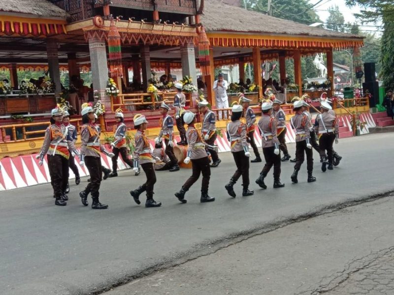 Pocil Polres Tator Tampil Diperayaan Hari Jadi Toraja Dan HUT Kabupaten Tator