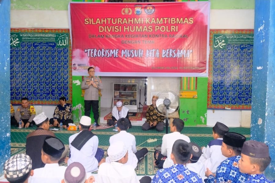 Divisi Humas Polri Kunjungi Pesantren di Maros, Hadirkan Mantan Narapidana Terorisme