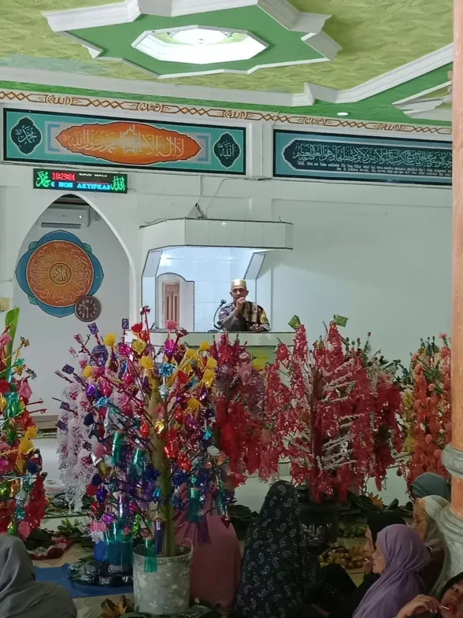 Bhabinkamtibmas Polsek Maiwa Hadiri Dan Berikan Cerama Dalam Peringatan Maulid Nabi Muhammad SAW