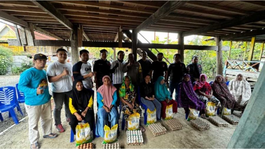 Sat Reskrim Polres Sidrap Sasar Warga Lansia, Beri Bantuan Sosial