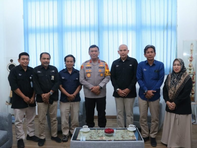 Kapolda Sulsel Melaksanakan Silaturahmi ke TVRI Sulsel, Bahas Kesiapan Pengamanan Pilkada 2024