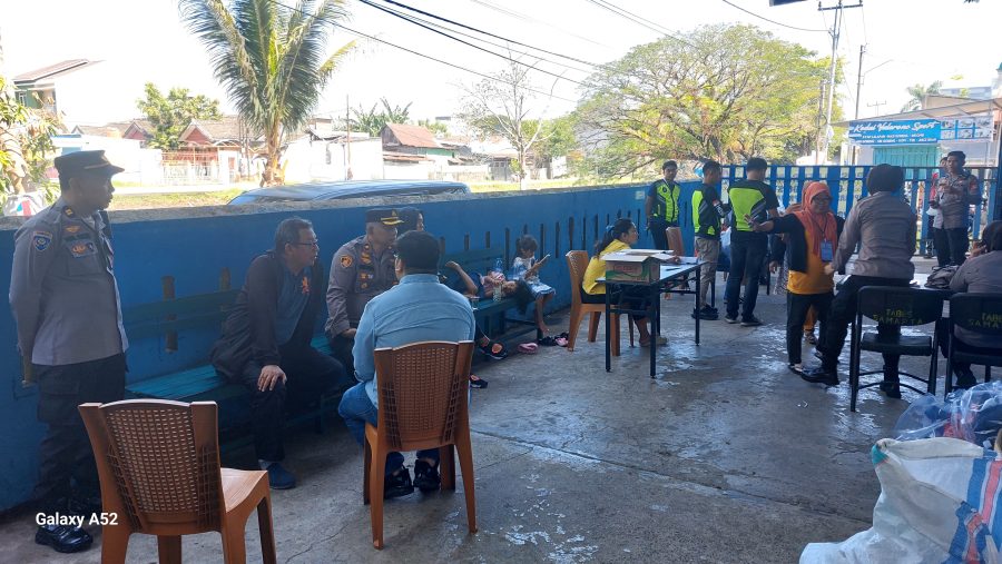 Kapolsek Manggala Pantau Pengamanan Gudang Logistik Pilkada KPU Kota Makassar