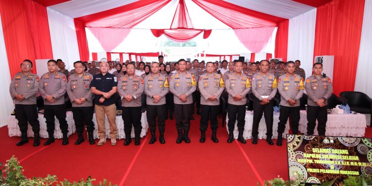 *Kapolda Sulsel Kunjungi Polres Pelabuhan Makassar, Tekankan Peningkatan Kepercayaan Publik terhadap Polri*