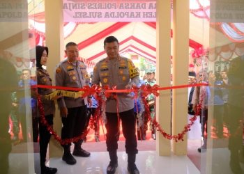Kunjungan Kerja Kapolda Sulsel di Polres Sinjai, Resmikan Ruang Data Bhara Daksa dan Berikan Arahan Kepada Personel 