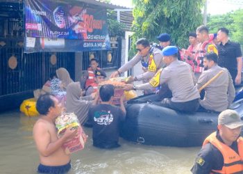 Kapolda Sulsel Tinjau Lokasi Banjir di Antang, Salurkan Bantuan untuk Warga Terdampak