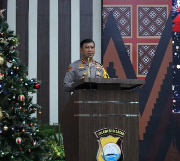 Kapolda Sulsel Hadiri Perayaan Natal Bersama Personel Polda Sulsel Tahun 2024