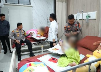 Kapolda Sulsel Kunjungi Dua Bocah Korban Penganiayaan di RS Bhayangkara