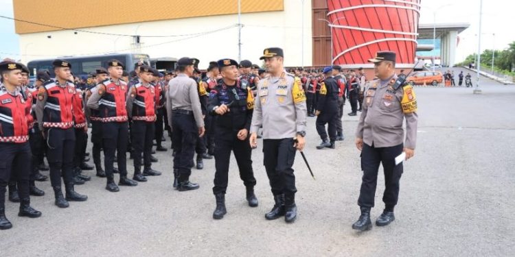 Kapolrestabes Makassar Cek Kesiapan Personel Pengamanan Konser Iwan Fals