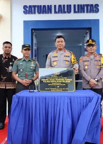 Kapolda Sulsel Kunjungi Polres Kepulauan Selayar, Resmikan Gedung Pelayanan dan Sampaikan Arahan Strategis