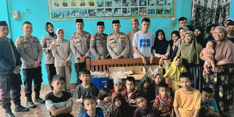 Polres Takalar Berbagi Berkah Ramadhan, Bag Ren Salurkan Takjil dan Bantuan ke Panti Asuhan