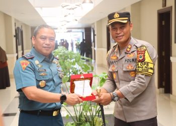 Kapolres Palopo, AKBP Safi’i Nafsikin bersilaturahmi dengan Komandan Pangkalan Utama TNI AL VI (Danlantamal VI) Brigjen TNI (Mar) Wahyudi