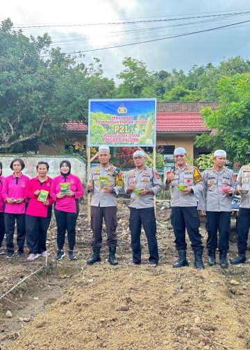 Kapolres Palopo Pimpin Kegiatan Penanaman Sayur di Pekarangan Pangan Lestari 