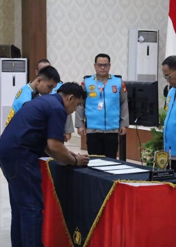 Wakapolda Sulsel Pimpin Penandatanganan Pakta Integritas dan Pengambilan Sumpah Penerimaan Polri T.A. 2025