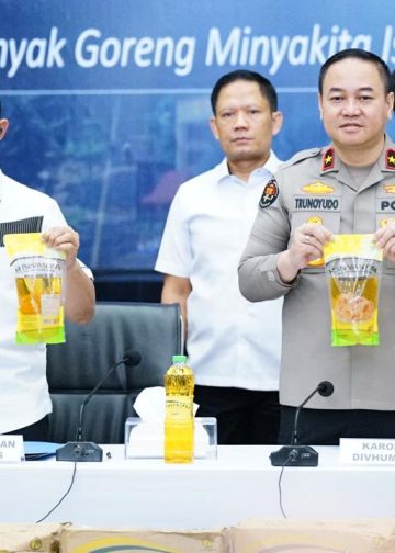 Polri Ungkap Kecurangan Minyak Goreng di Depok, Ribuan Liter Disita