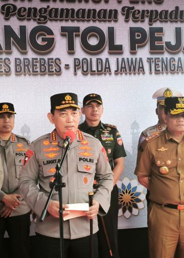 Kapolri Turun ke Posko Terpadu, Pastikan Kesiapan Personel Operasi Ketupat 2025