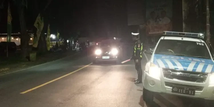 Personil SatLantas Polres Enrekang Melaksanakan Patroli Blue Light Guna Mencegah Terjadinya Gangguan Kamtibmas