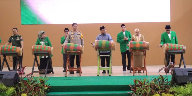 Kapolrestabes Makassar Hadiri Halal Bi Halal dan Launching Milad ke-71 UMI