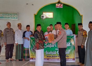 Polres Palopo melaksanakan Cooling System yang dikolaborasikan dengan Safari Jumat atau Jumat Curhat
